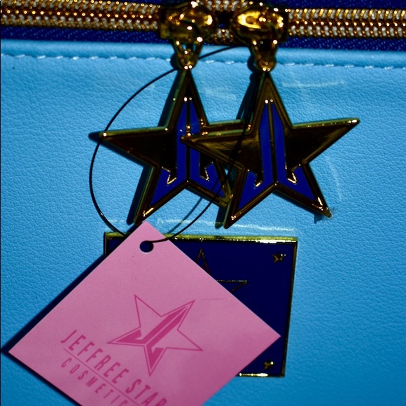 Jeffree Star Light Blue Travel TrainCase - Picture 5 of 8